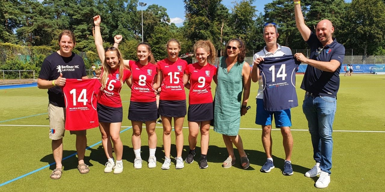 Das Lernwerk ist Trikot-Sponsor der Lacrosse-Mädchen des BHC