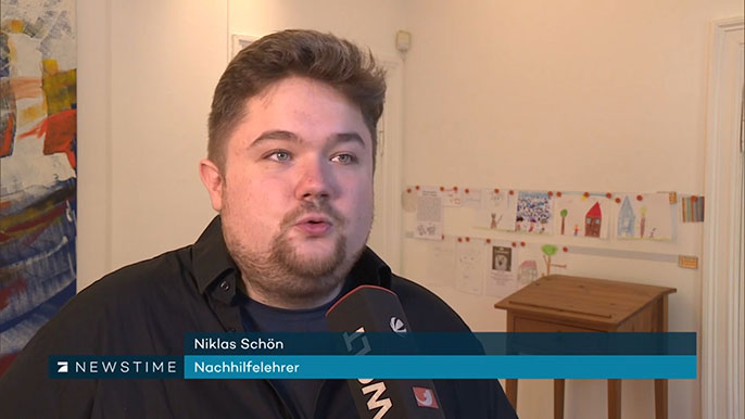 Der Lernwerk Mathematik-Spezialist Niklas Schön bei einem Beitrag von NEWSTIME zum Thema IQB-Studie