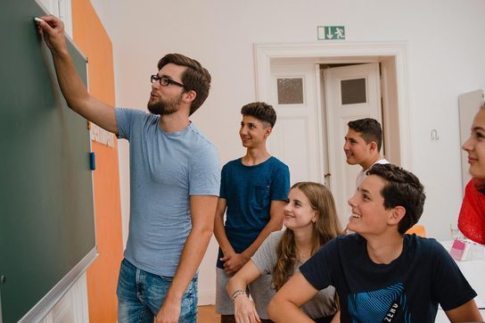 Kopfbild Fit für die nächste Klasse 1680