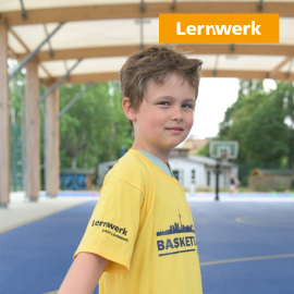 ALBA & Lernwerk Sommercamp: Kind im Lernwerk-Camp-T-Shirt