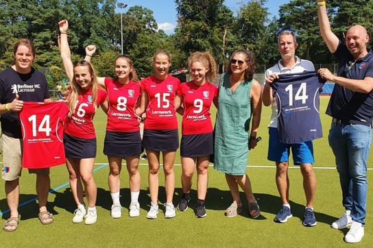 Das Lernwerk ist Trikot-Sponsor der Mädchen-Lacrosse-Mannschaft des BHC 