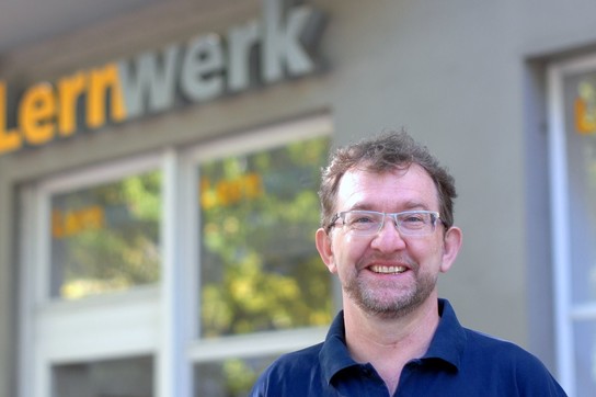 Porträt des Leiters vom Lernwerk Wilmersdorf Thomas Reinert